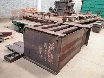 特大型打砂設(shè)備，對所有特大型金屬件表面打砂清除表面雜質(zhì)
